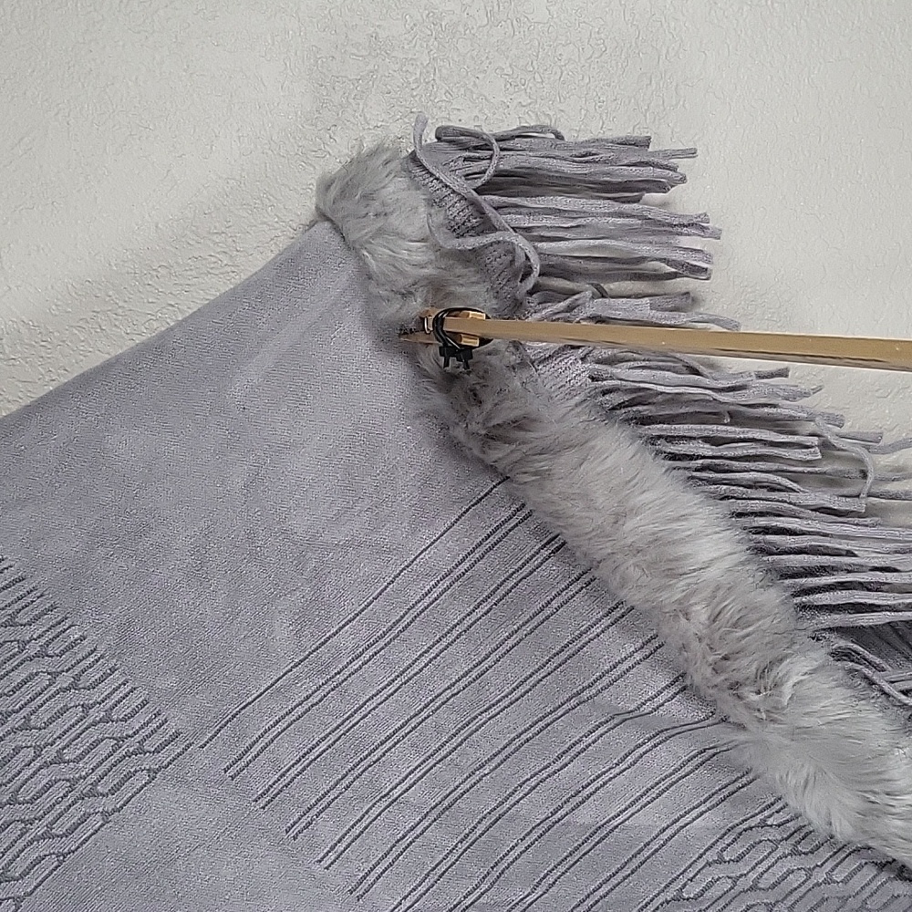 Chic Ruff Poncho One Size Gray - Picture 5 of 10